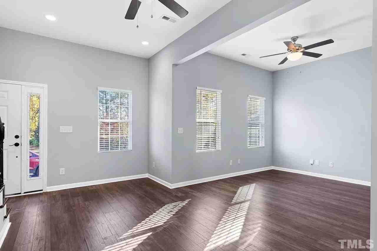 129 #102 Pineland Cir - Photo 3 of 23