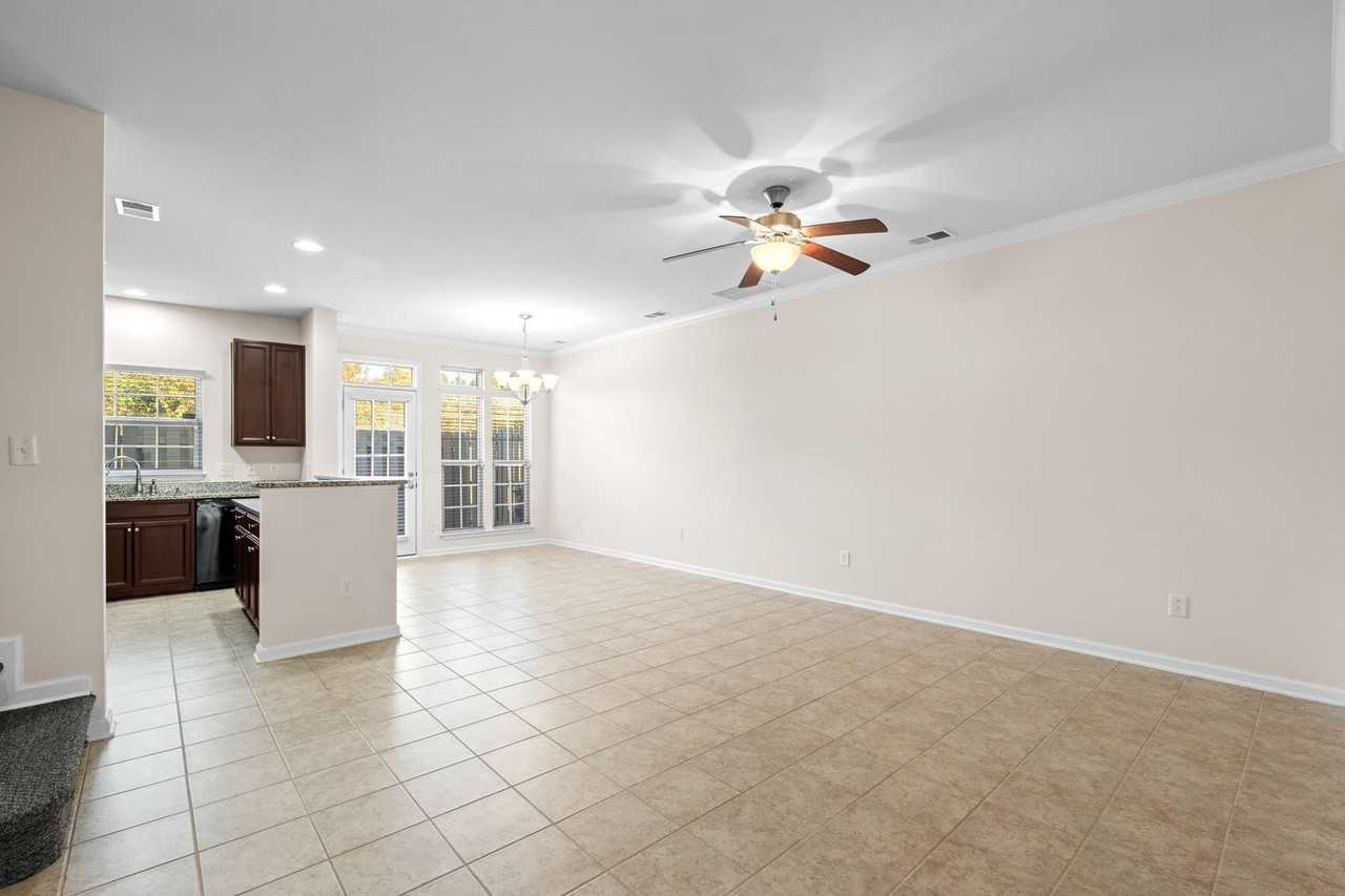 453 Christiane Way - Photo 5 of 25