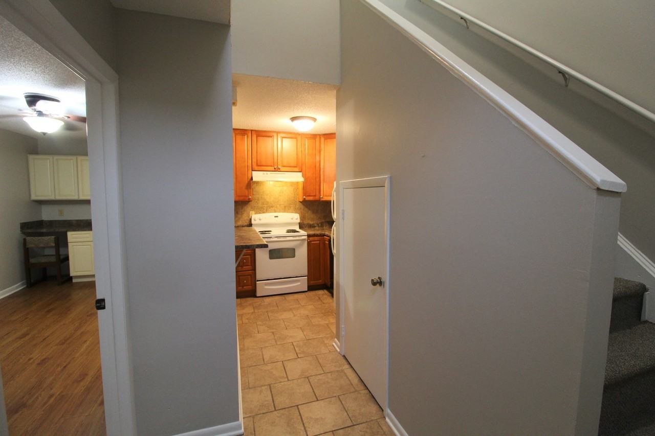 1345 Bradley Dr - Photo 2 of 29