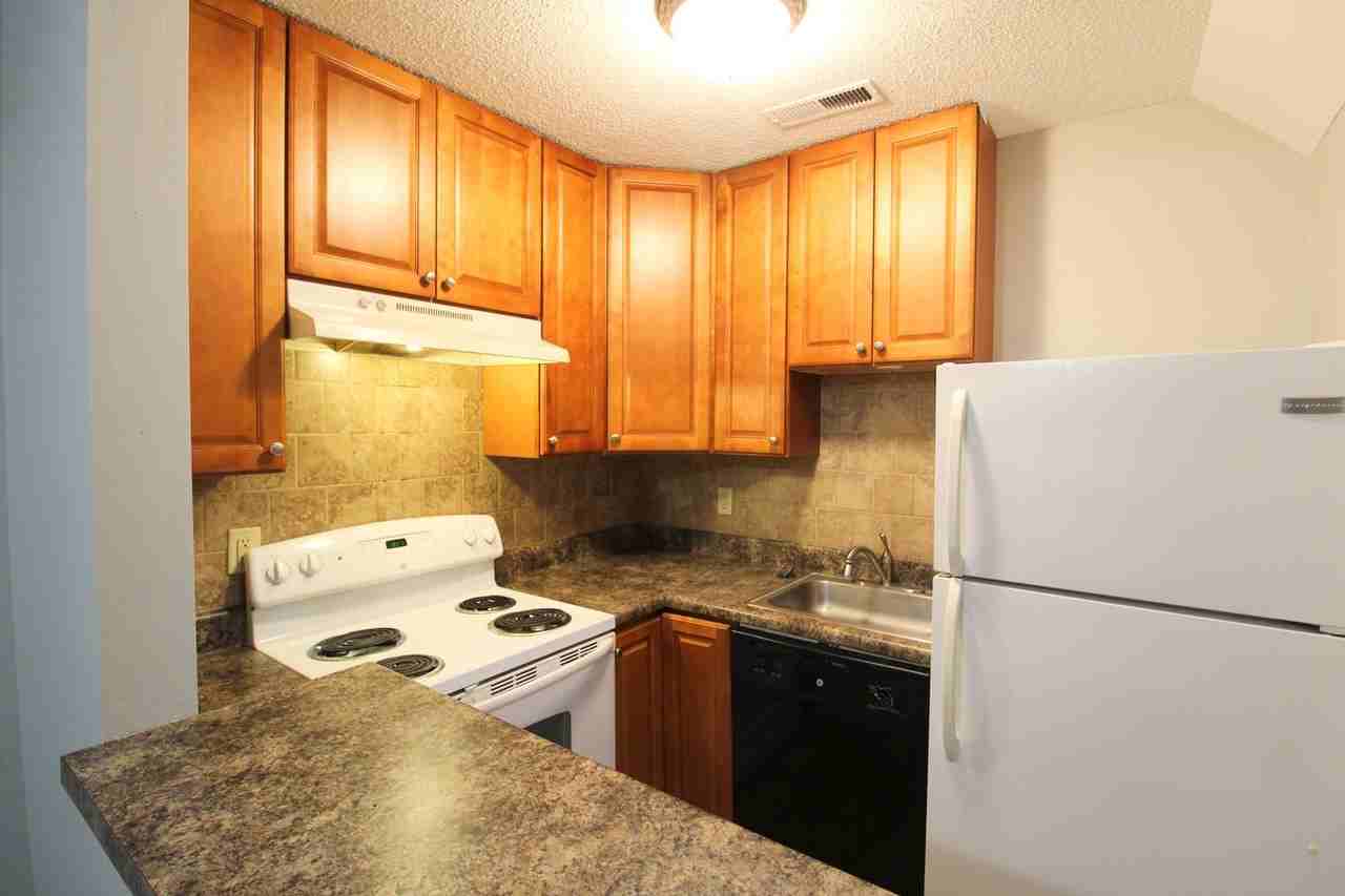 1345 Bradley Dr - Photo 5 of 29