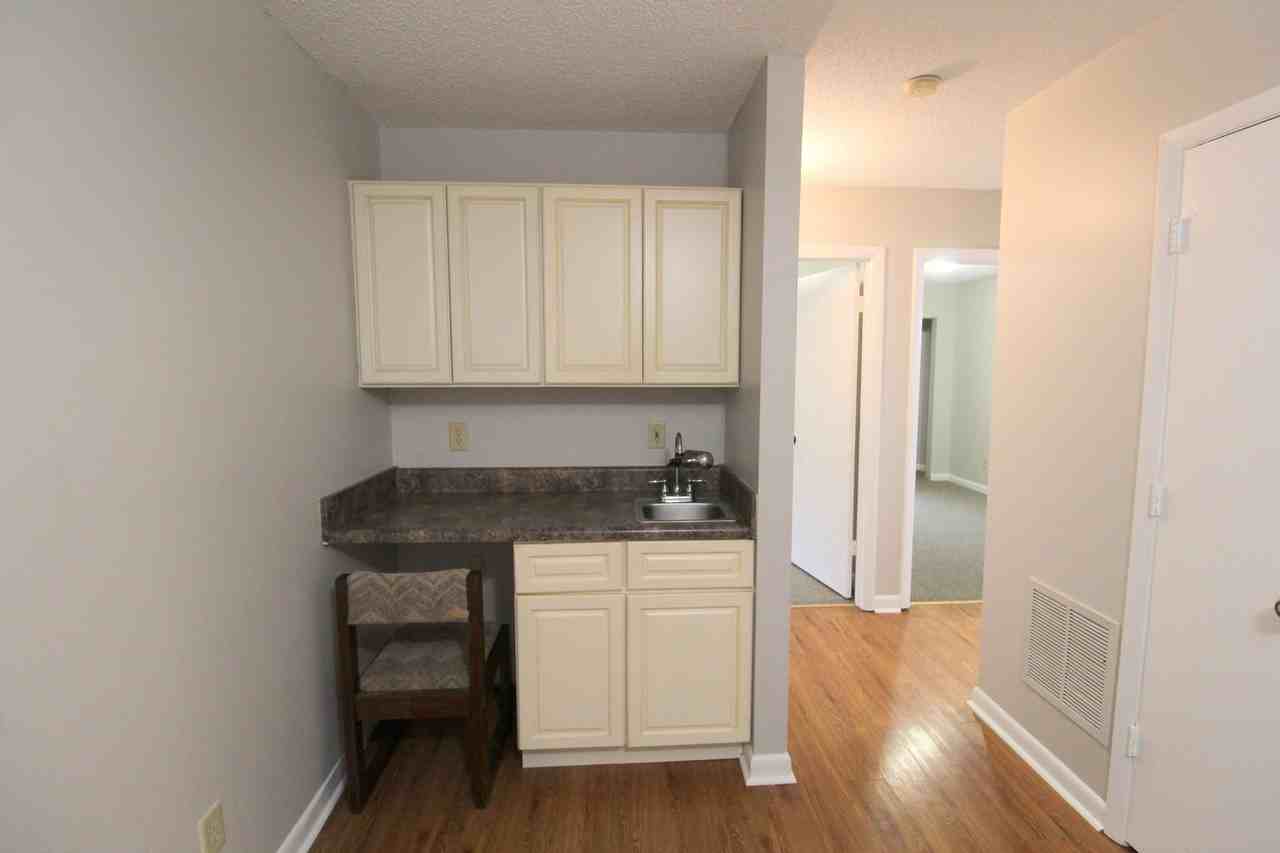 1345 Bradley Dr - Photo 7 of 29