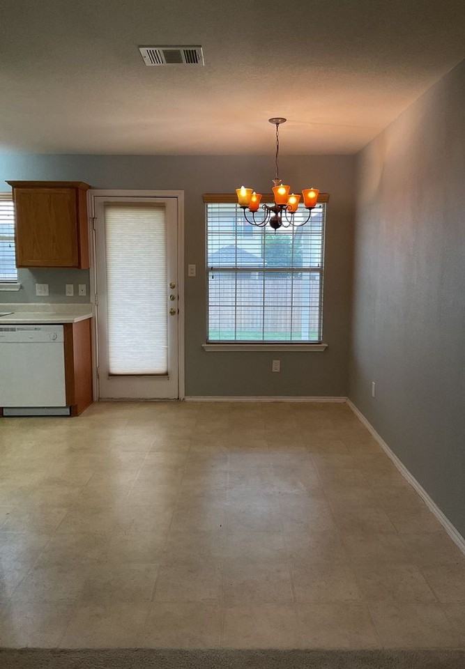 4608 Causeway Ct - Photo 4 of 4