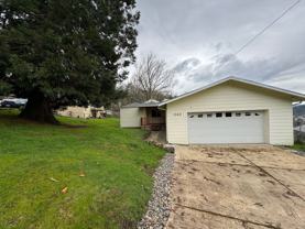 1560 Ne Winter St - Photo 1 of 1