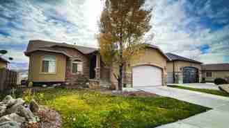 3522 E Heyward Dr - Photo 1 of 1
