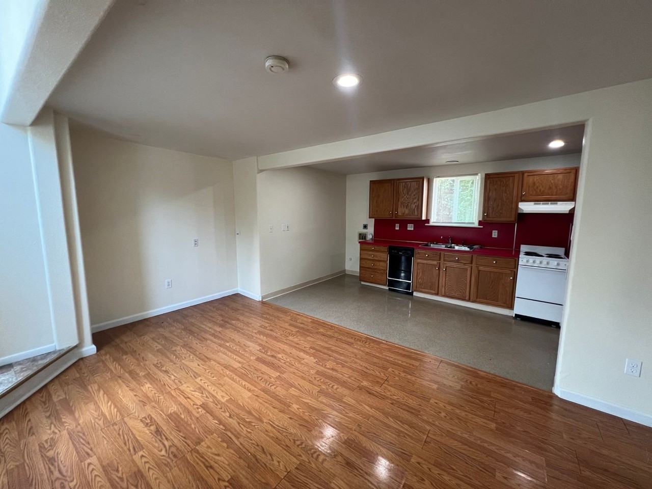 173 Ne Highway 20 #1 - Photo 5 of 16