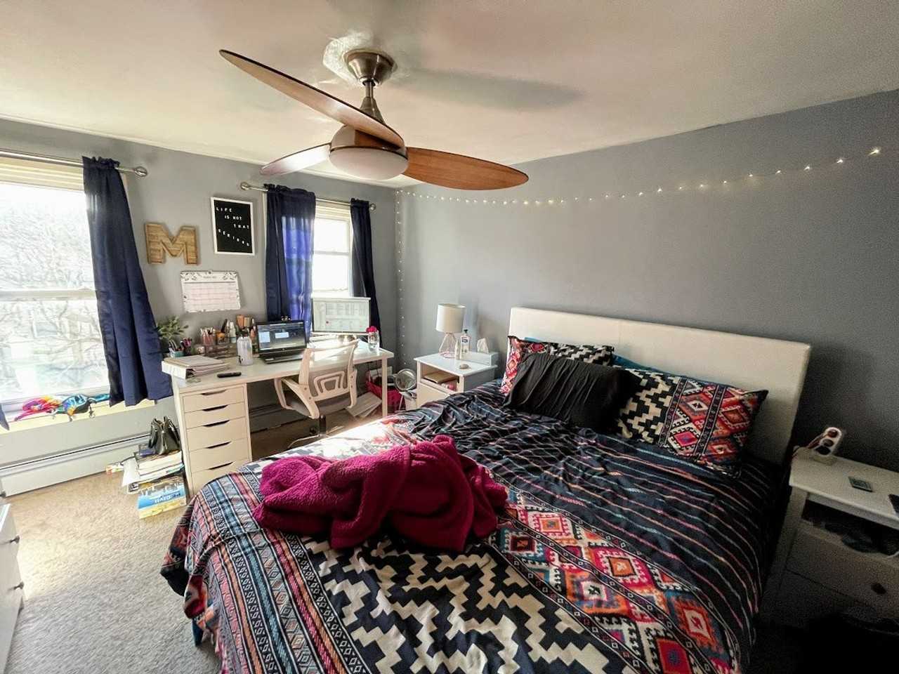 60 S 19th St - Photo 2 of 15