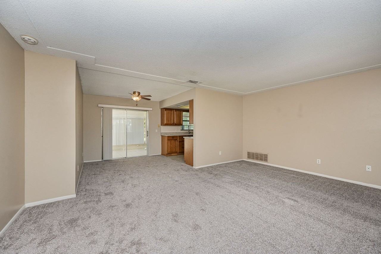 608 Sacre Coeur Dr - Photo 4 of 17