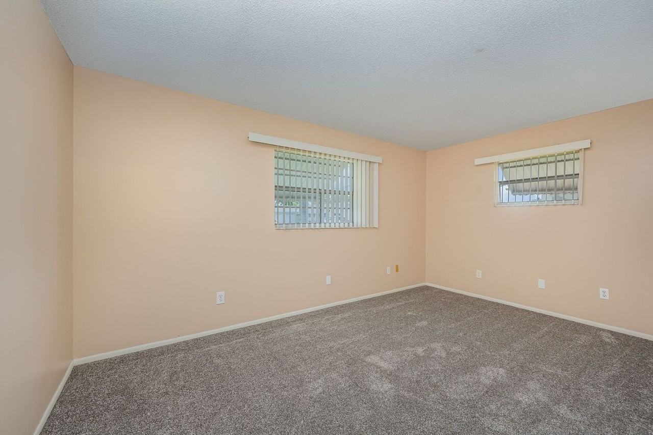 608 Sacre Coeur Dr - Photo 7 of 17