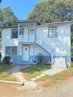 featured image of 1332 Barry St