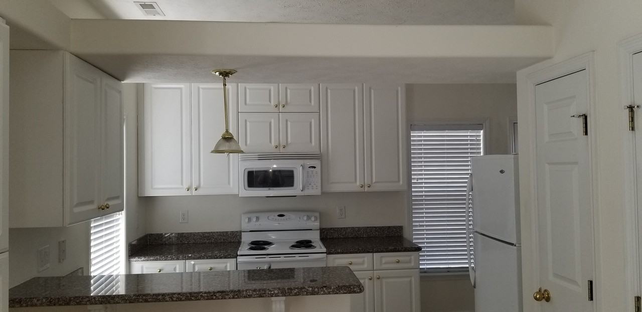 300 Sea Knight Ln - Photo 5 of 20