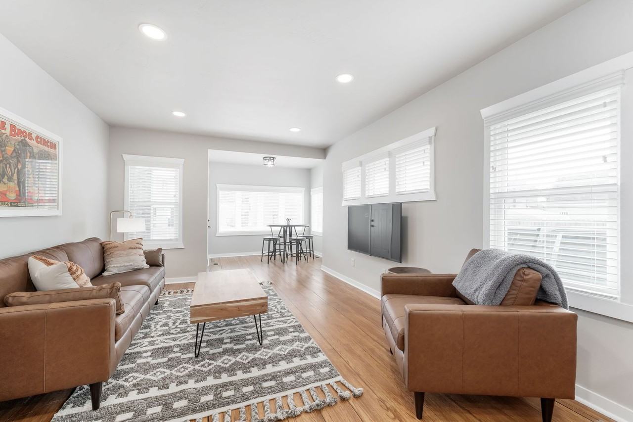 1205 S 7th Ave - Photo 2 of 42