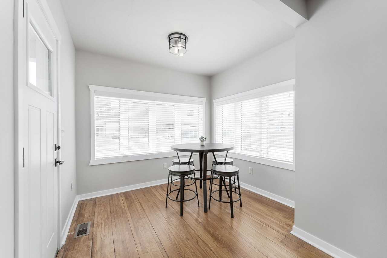 1205 S 7th Ave - Photo 3 of 42