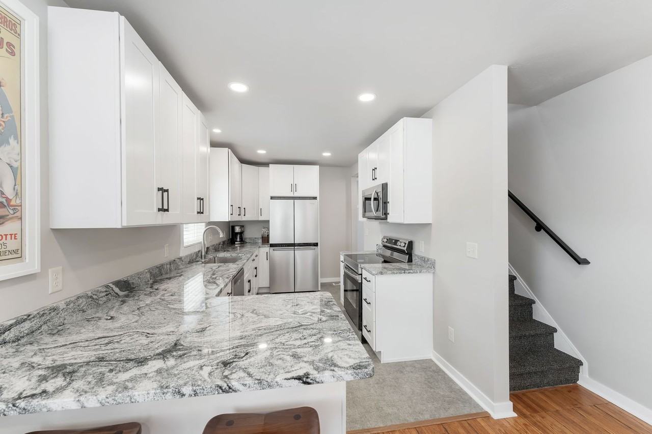 1205 S 7th Ave - Photo 5 of 42