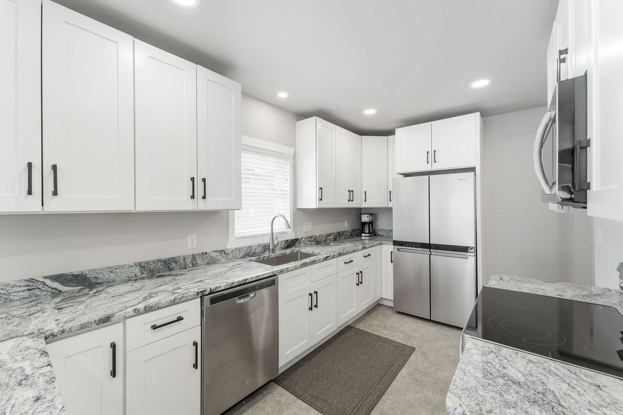 1205 S 7th Ave - Photo 6 of 42