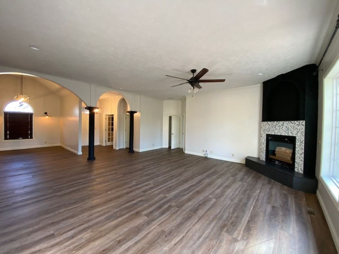 5117 S Nettleton Ave - Photo 4 of 50