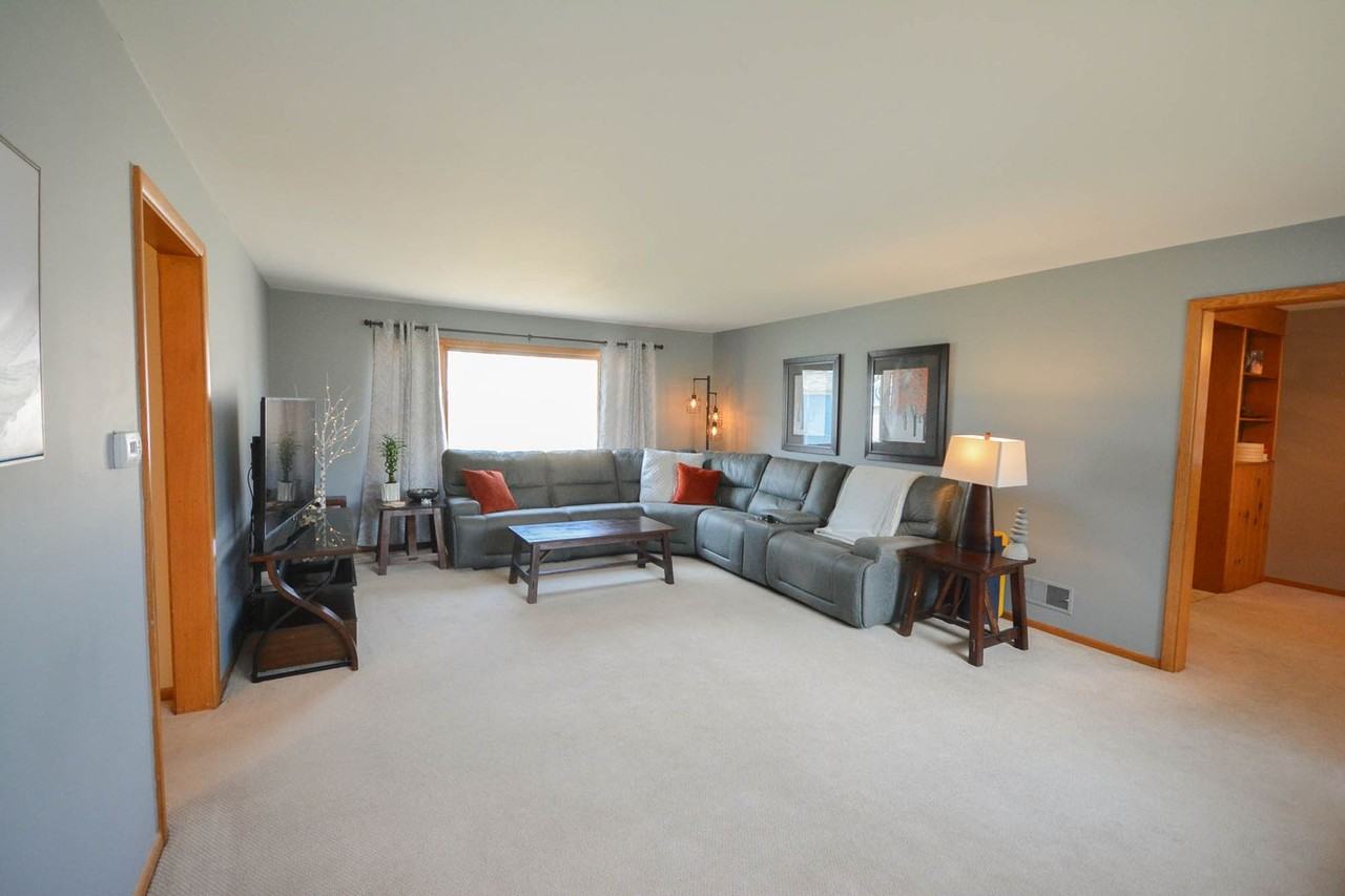 711 7th St Nw - Photo 2 of 22