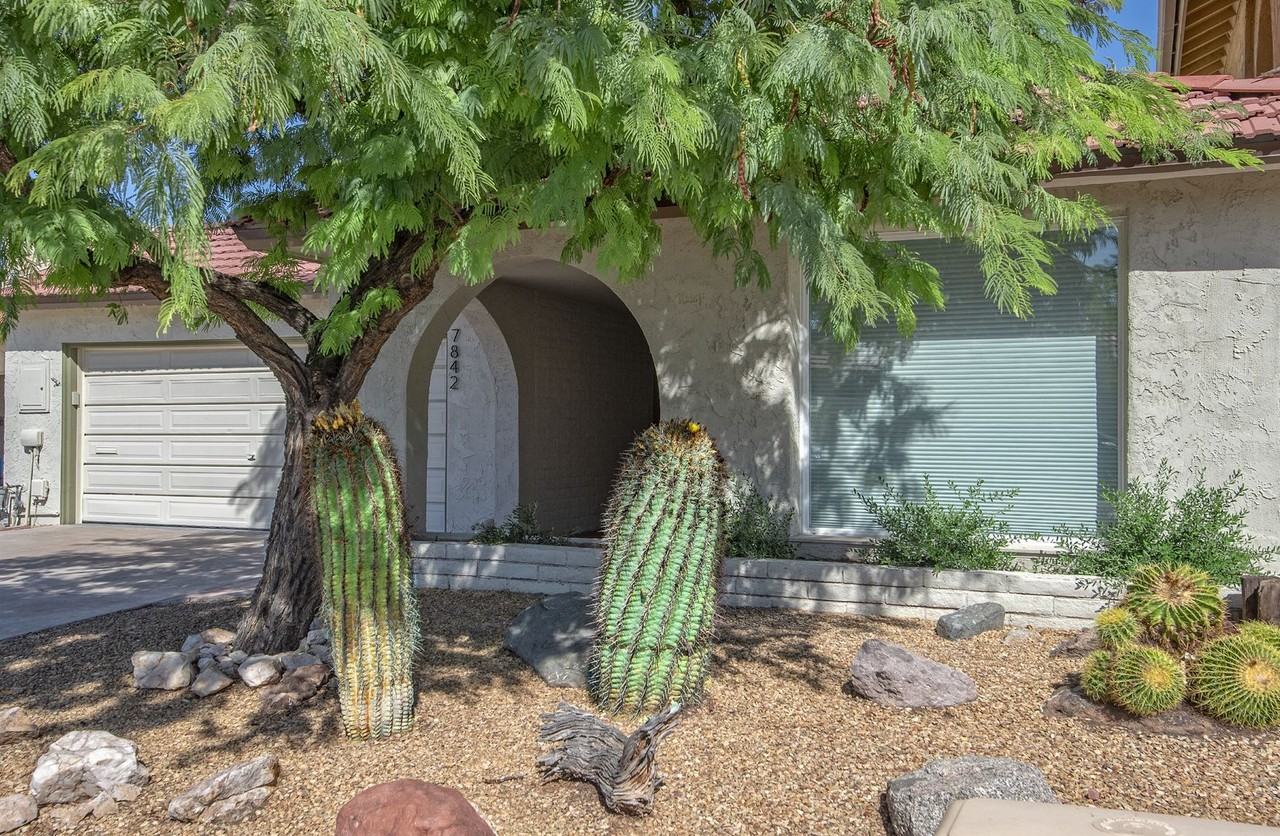 7842 E Mackenzie Dr - Photo 3 of 15