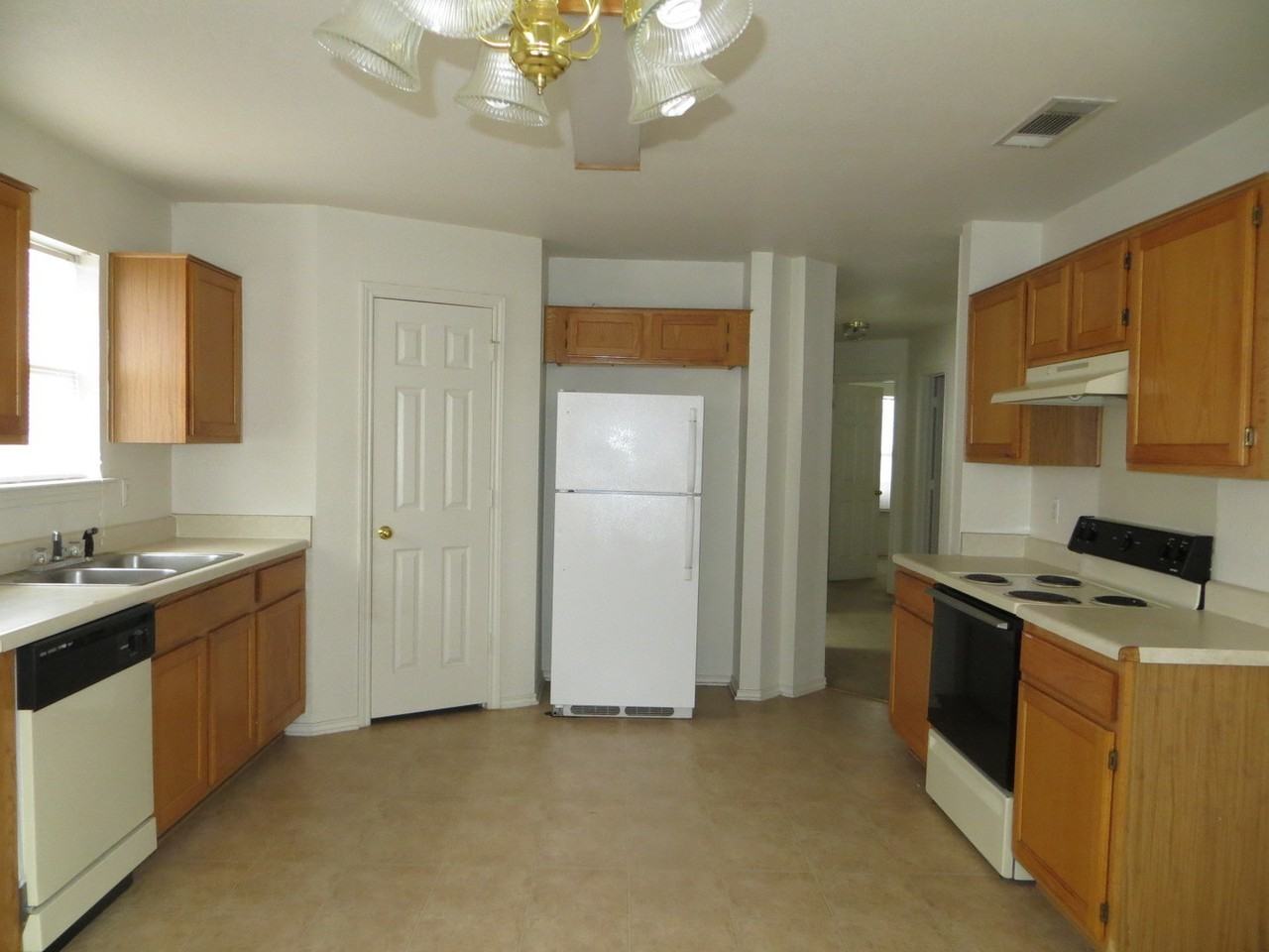 4604 Ledgestone Dr - Photo 2 of 12