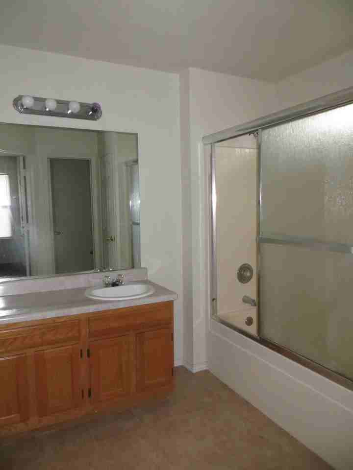 4604 Ledgestone Dr - Photo 7 of 12