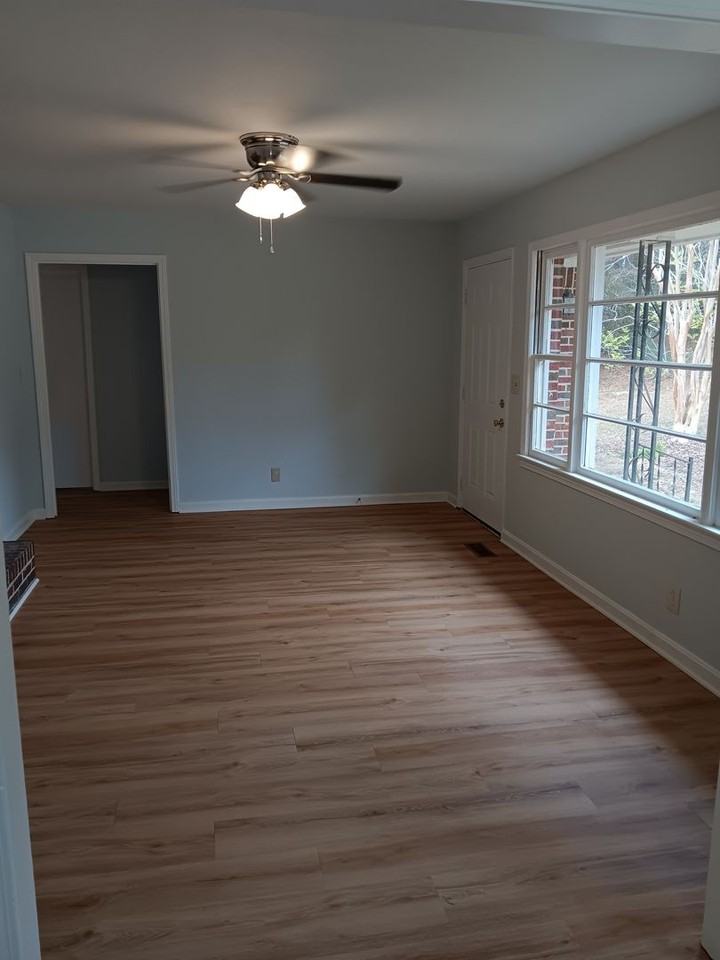 14613 Hemphill Rd - Photo 3 of 19