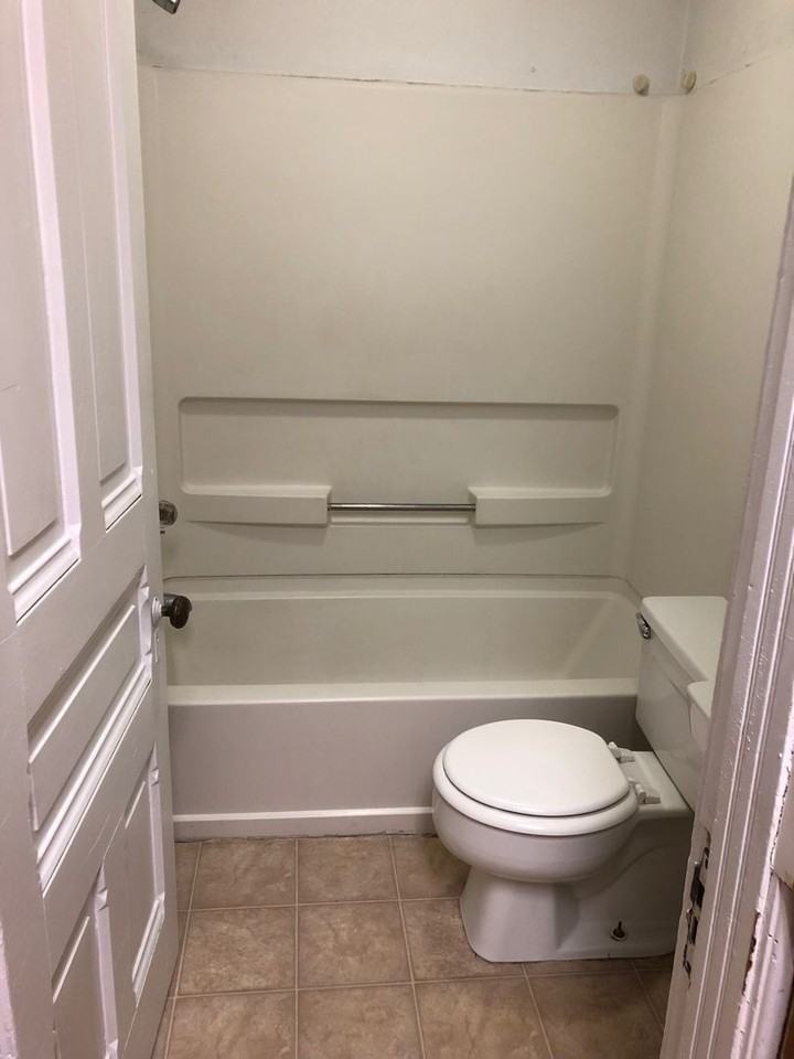 102 7th St - Photo 7 of 10
