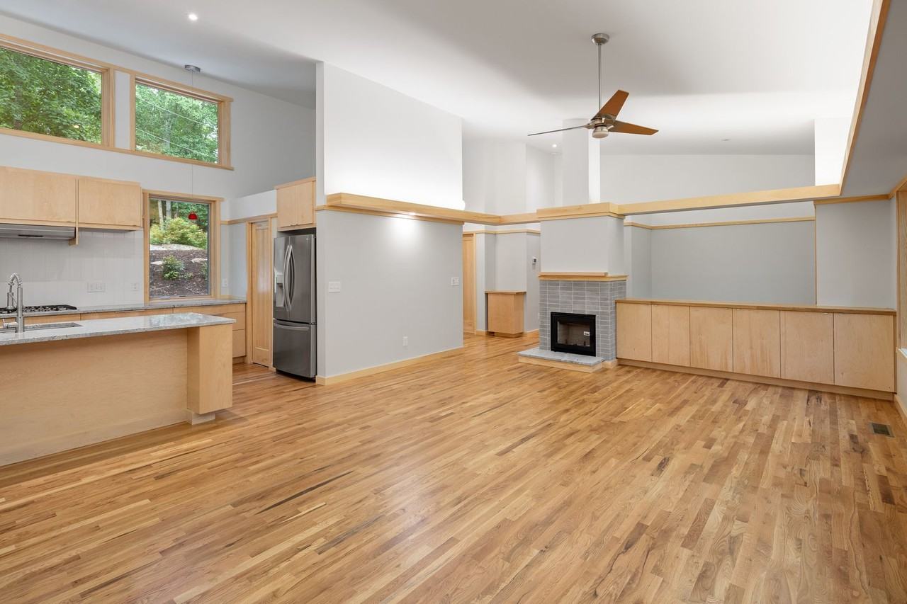 162 Sequoyah Hills Dr - Photo 4 of 25