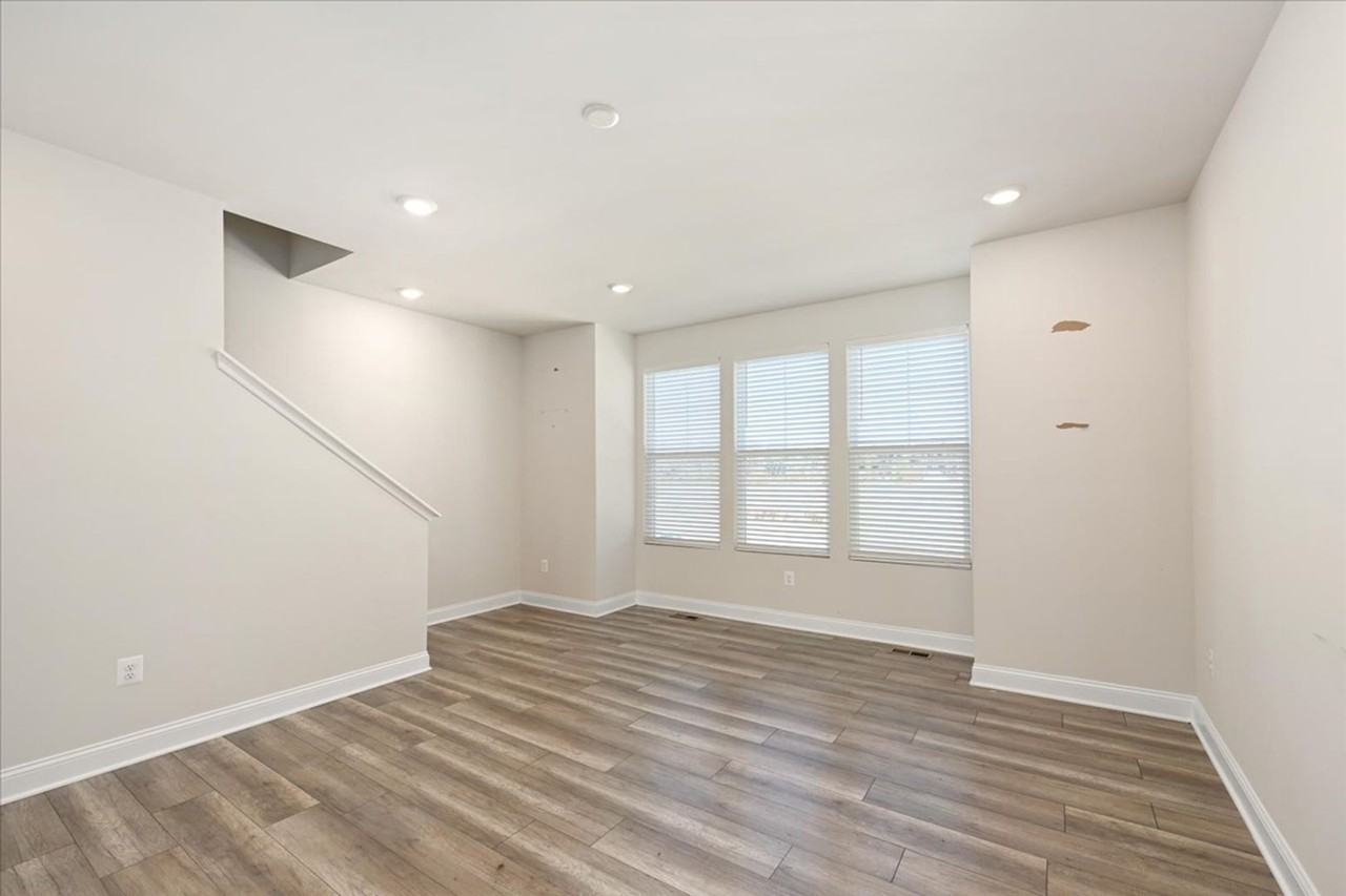 24660 Dogwood Ln - Photo 2 of 37