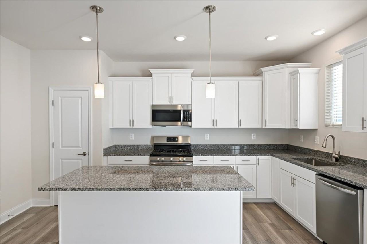 24660 Dogwood Ln - Photo 6 of 37
