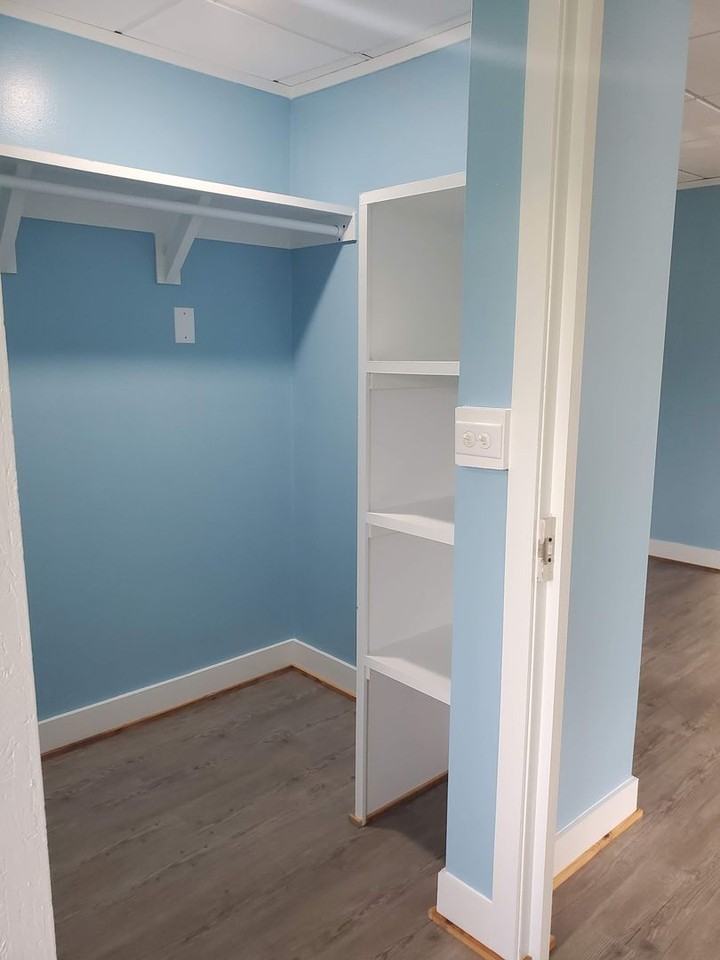 448 Ridgeview Rd - Photo 7 of 24