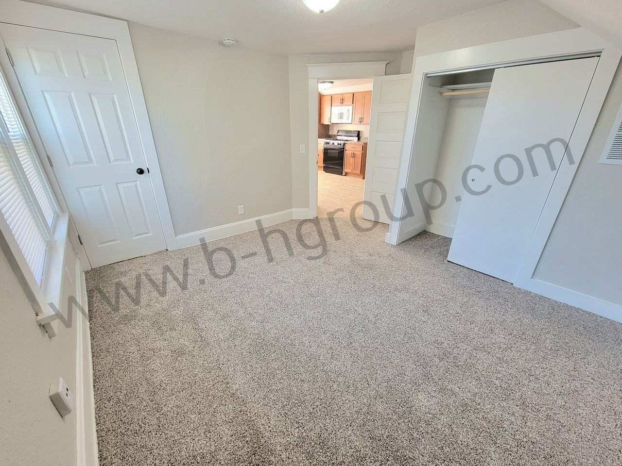 6411 32nd Ave - Photo 5 of 15