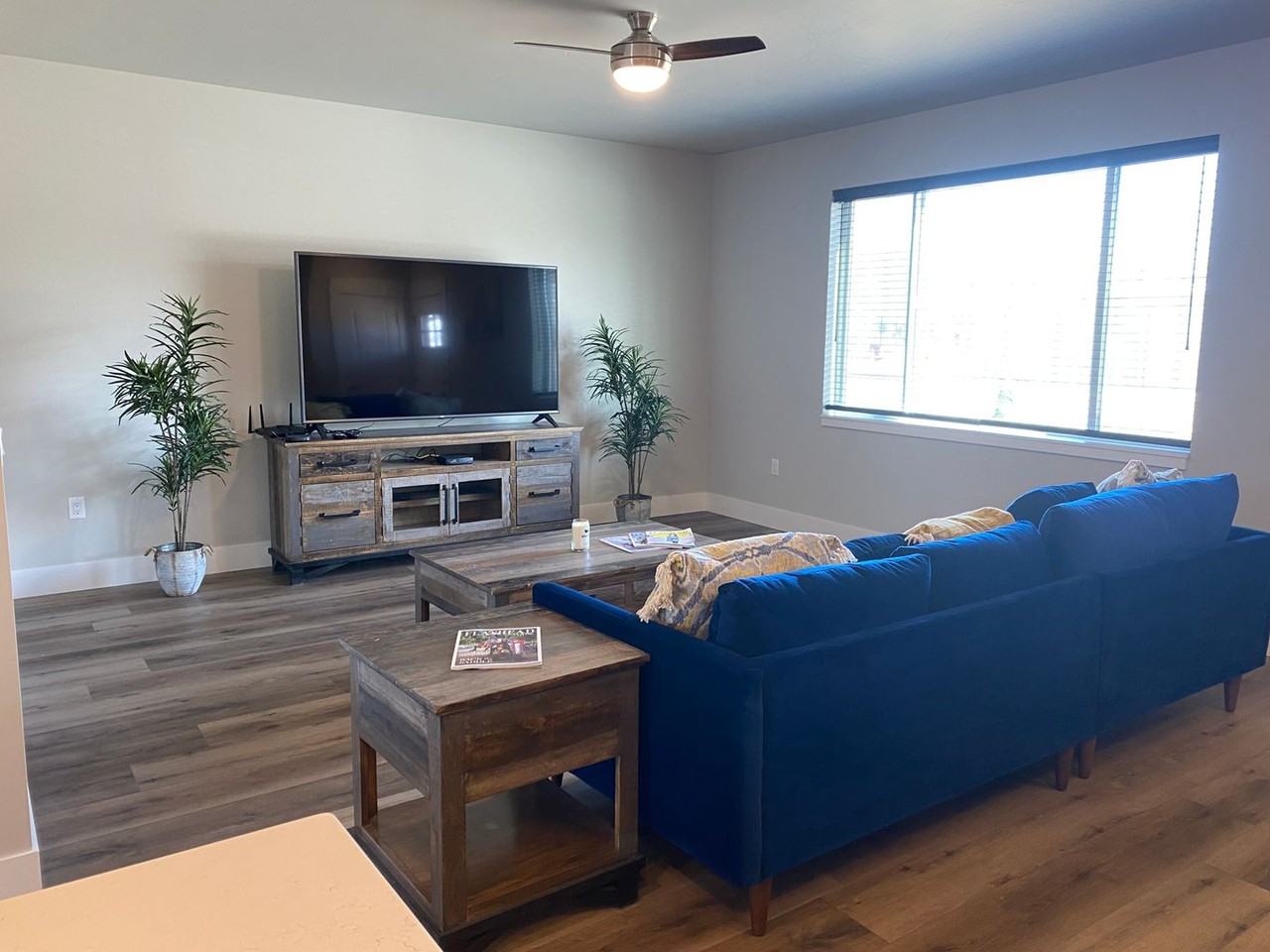 542 Colorado Avenue - Photo 3 of 22