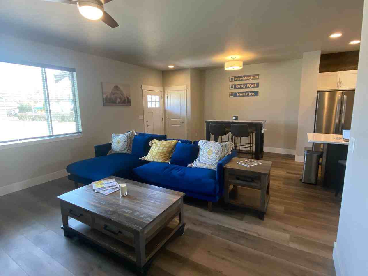 542 Colorado Avenue - Photo 5 of 22