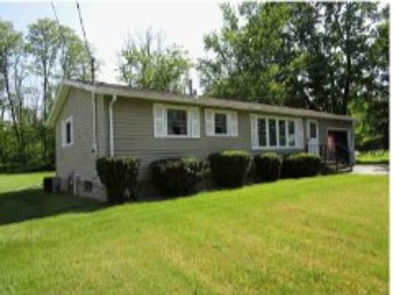 5894 Mckinley Rd - Photo 4 of 14