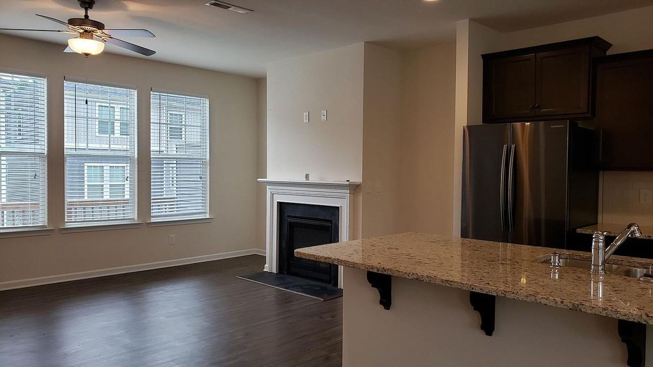 8517 Sharonbrook Dr - Photo 6 of 30