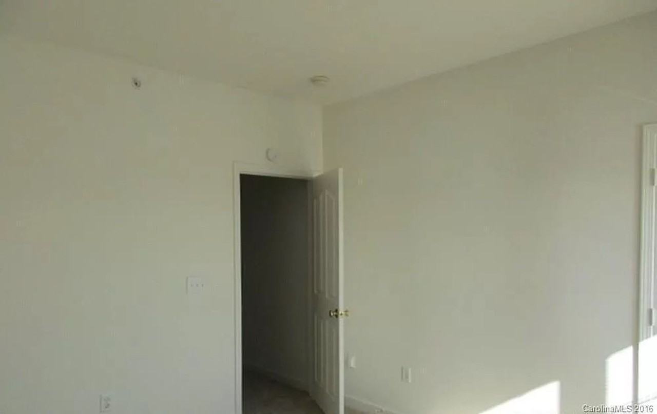 9873 Hyde Glen Ct - Photo 4 of 11