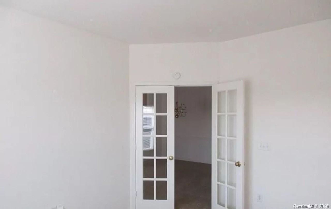 9873 Hyde Glen Ct - Photo 5 of 11