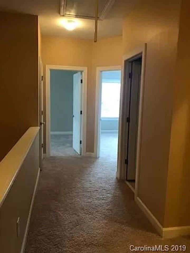 2119 Priory Ct - Photo 2 of 9