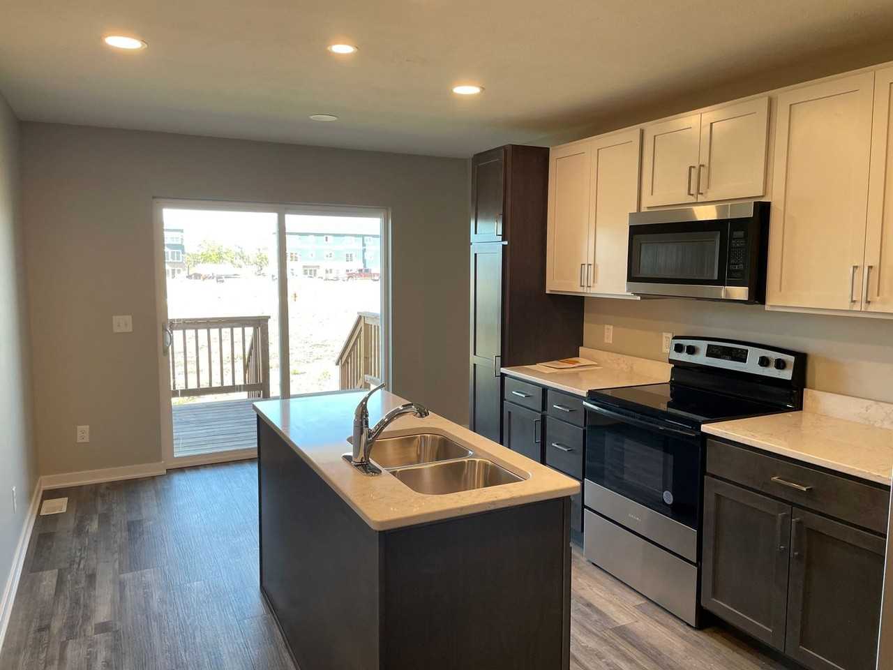 3473 Little Bluestem Rd - Photo 3 of 12