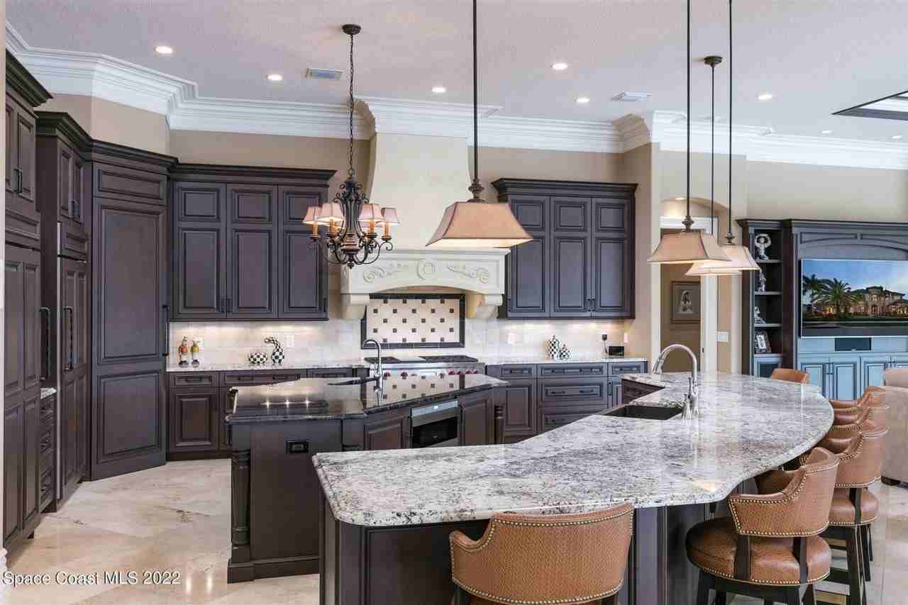 3059 Wyndham Way - Photo 7 of 50