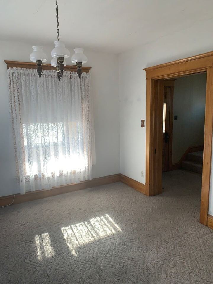 415 W 3rd St - Photo 7 of 20