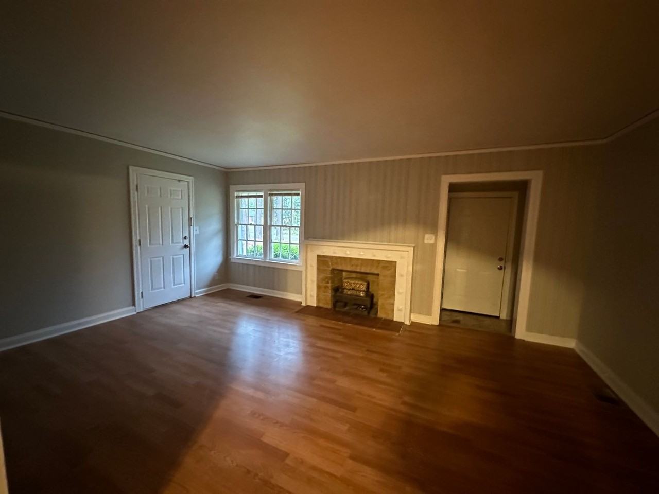 3467 Gilmer Ave - Photo 5 of 25