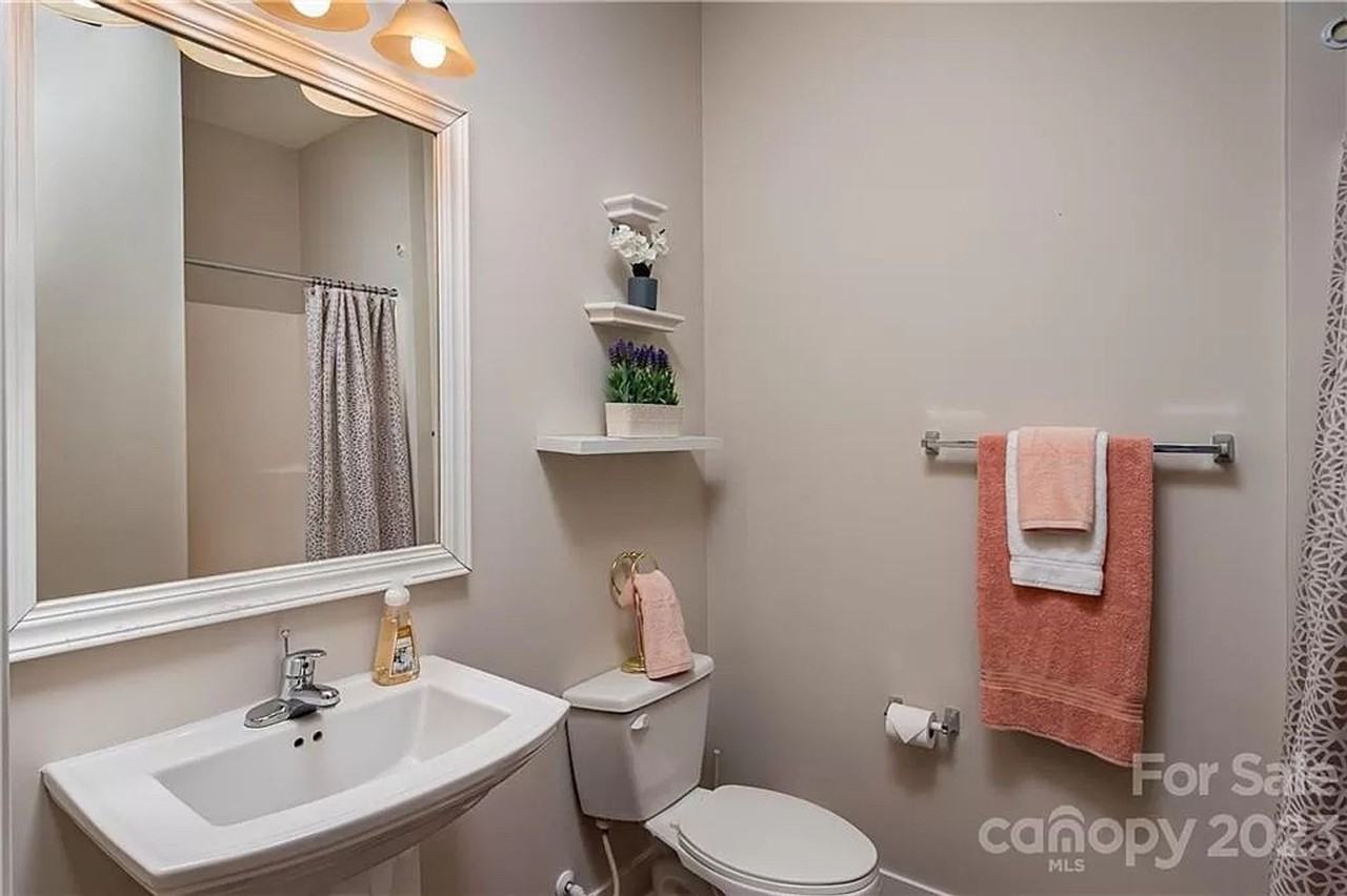 744 Seigle Point Dr - Photo 5 of 26