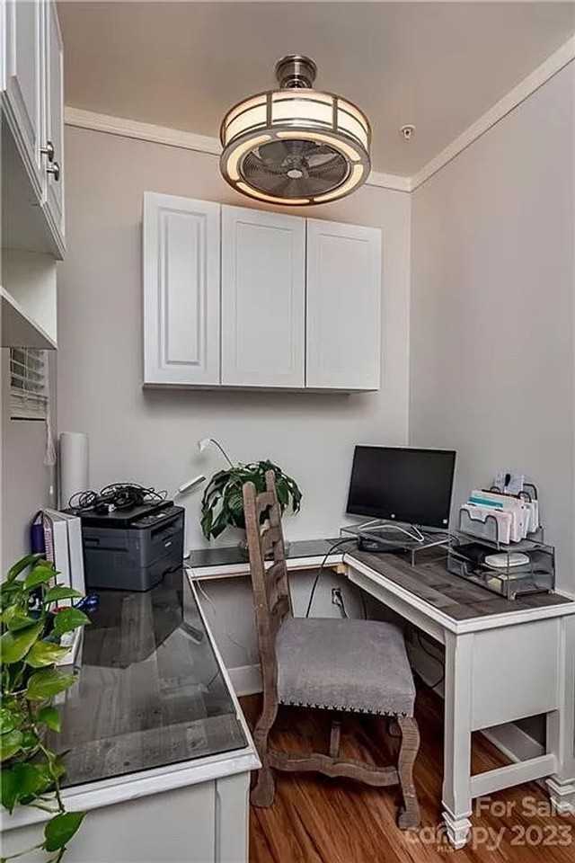 744 Seigle Point Dr - Photo 6 of 26