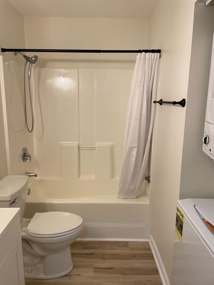 581 Blue River Ct - Photo 2 of 7