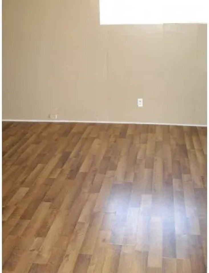 2007 Lincoln Dr - Photo 3 of 11