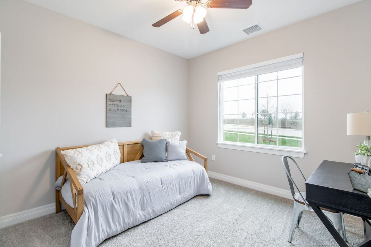 5188 N Jasmine Ct - Photo 3 of 14