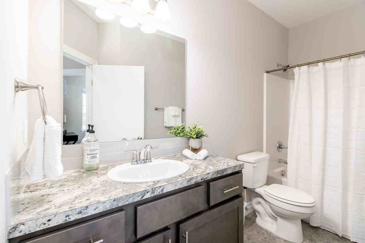 5188 N Jasmine Ct - Photo 4 of 14