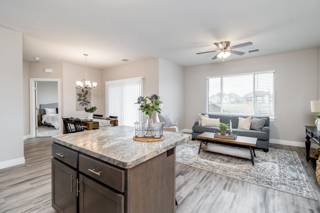 5188 N Jasmine Ct - Photo 7 of 14