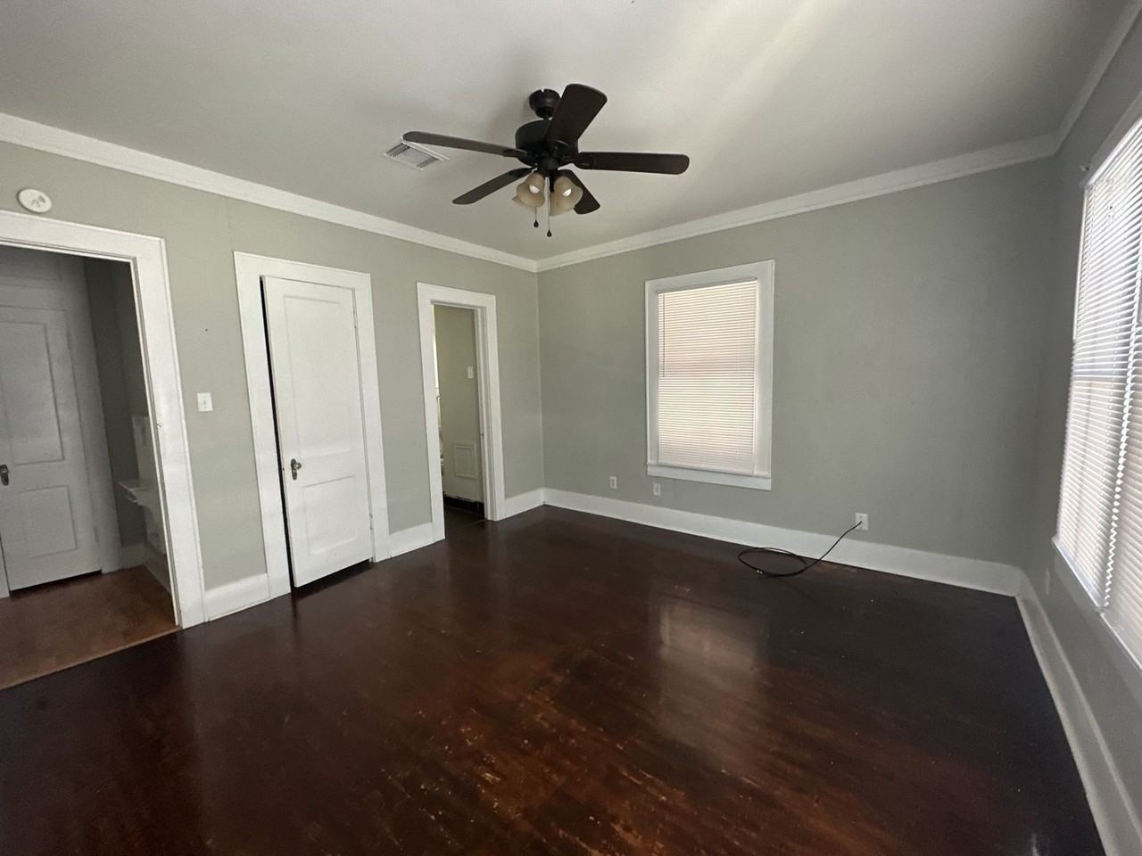 2216 Avenue O 1/2 - Photo 5 of 12