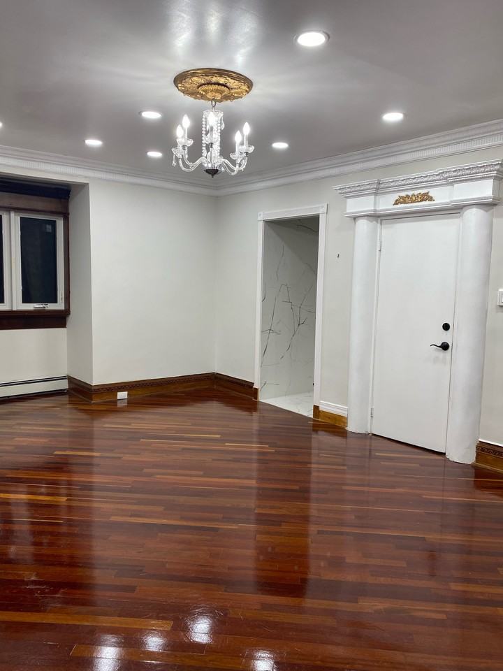 1820 E 19th St #2ndFL - Photo 2 of 30